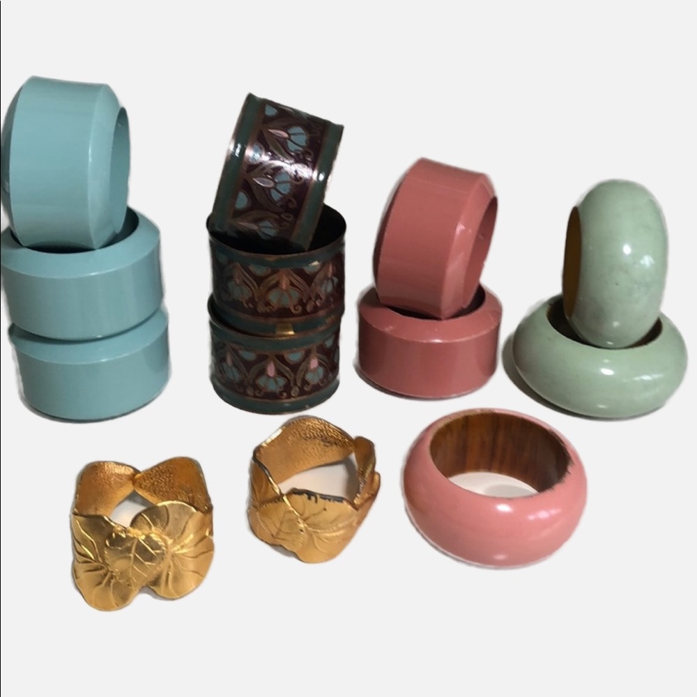 VTG Napkin Ring Assortment Acrylic Copper Brass Wood Gold Tone 13 Pieces